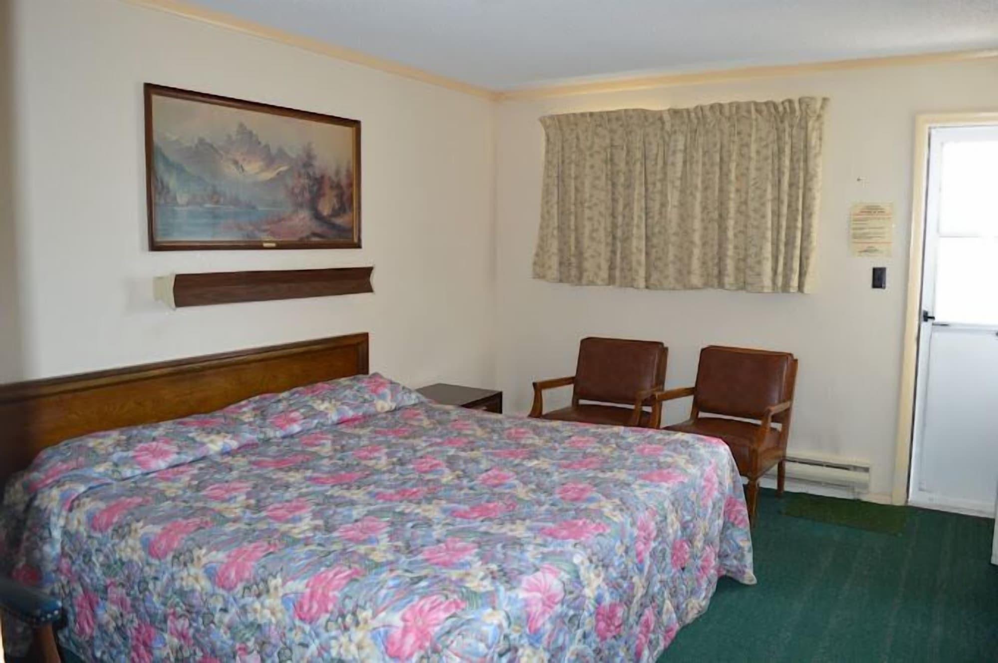Capri Motel By OYO Elwood Wathena - photo 4