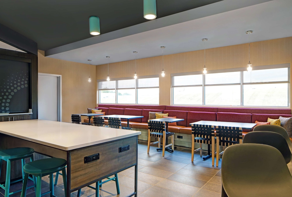 Tru by Hilton Knoxville West Turkey Creek - photo 2