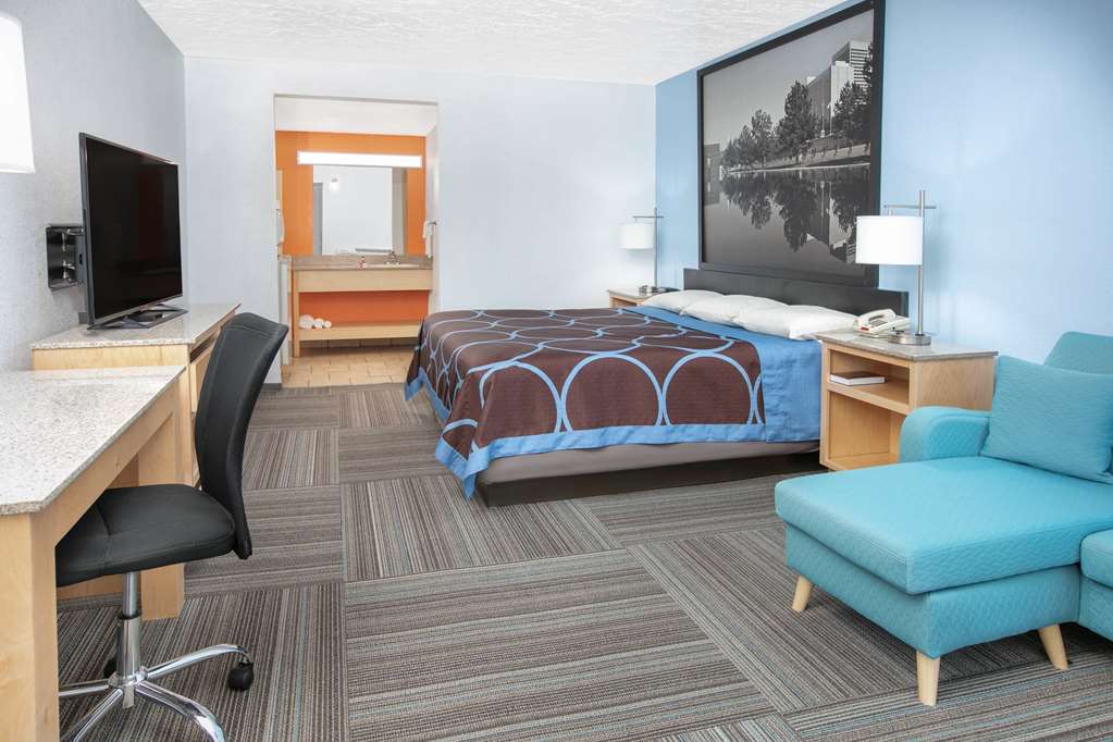 Super 8 by Wyndham City of Moore - photo 6