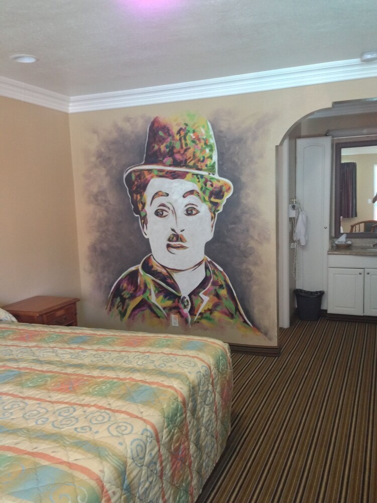 Hollywood Inn Express North - photo 4