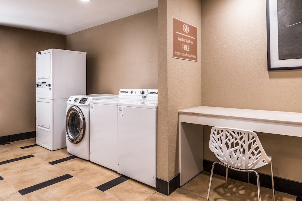 Candlewood Suites Topeka West by IHG - photo 15