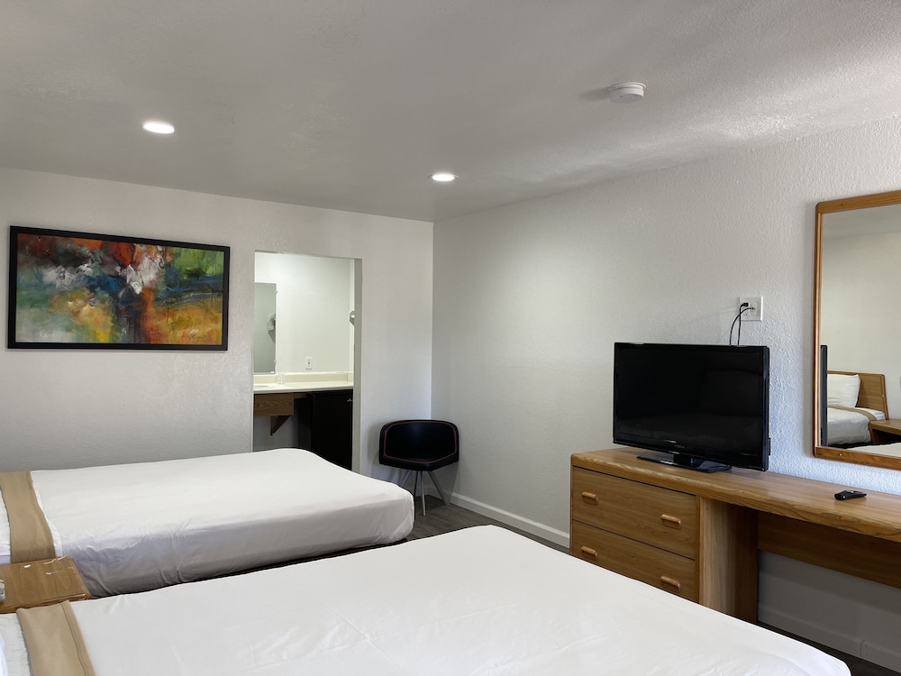 Palms Inn & Suites - photo 12