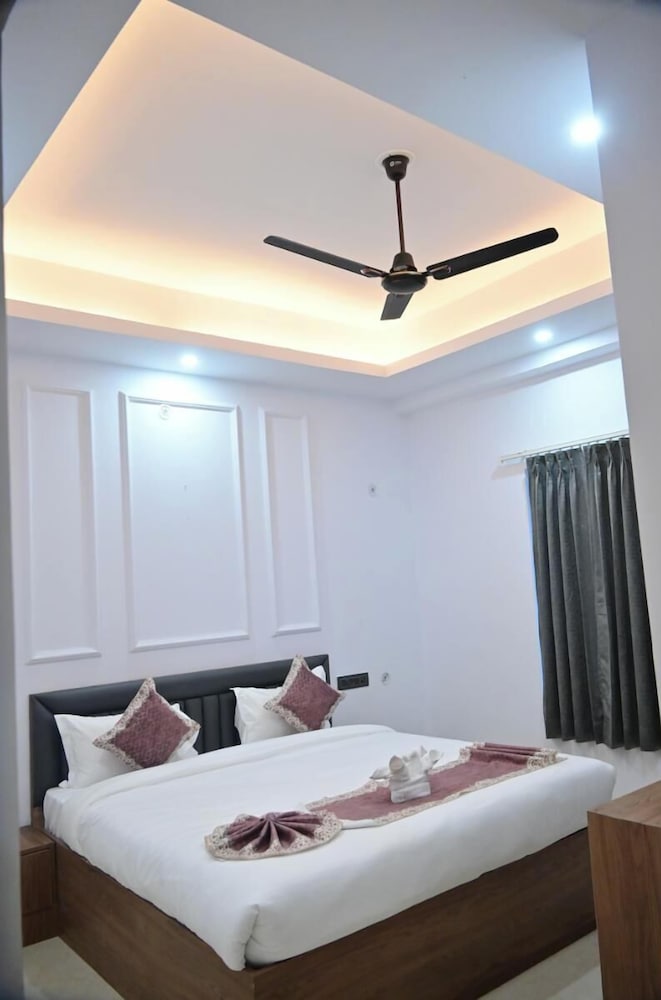 The Ravishya Retreat - last minute hotel in Ajodhya