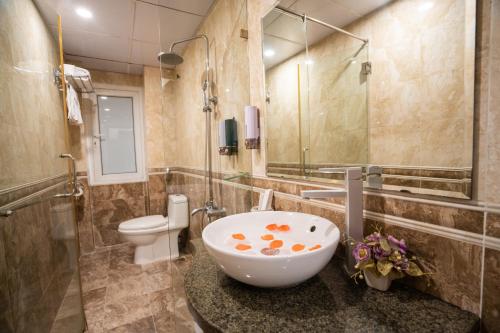 Ha Noi Lake View Hotel & Travel — 4-Star Luxury Hotel in Hanoi, Vietnam