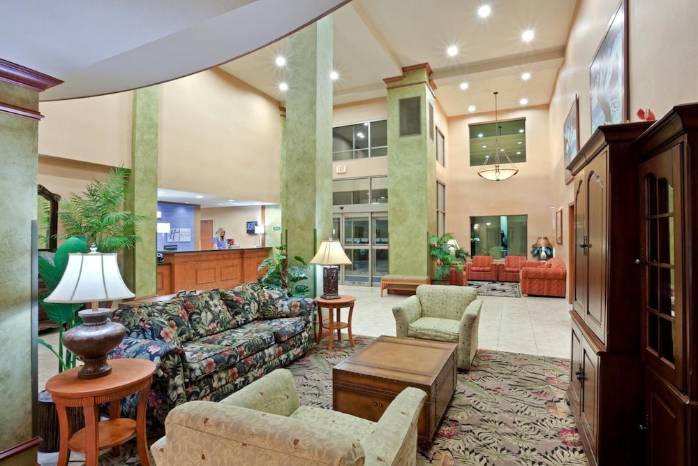 Triple Play Resort Hotel & Suites - photo 7
