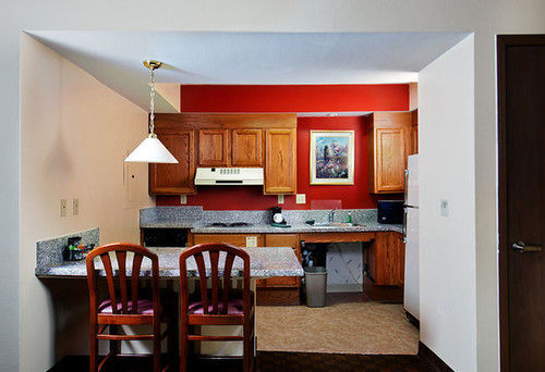 Hawthorn Suites by Wyndham Holland Toledo Area - photo 13