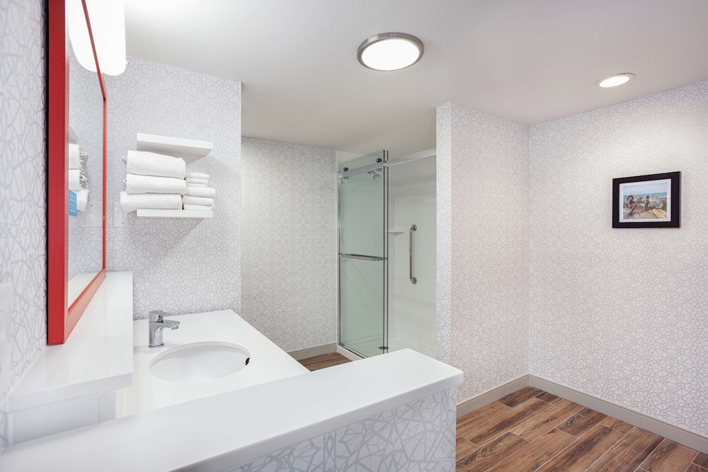 Hampton Inn Kingsport - photo 23