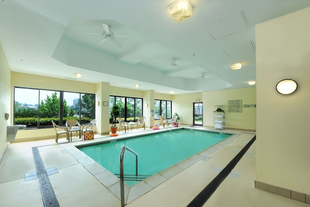 Hampton Inn & Suites Atlanta Galleria - photo 31