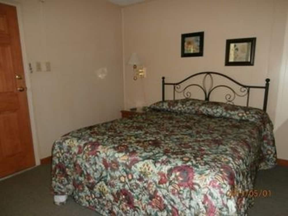 Riverbend Lodging - photo 6