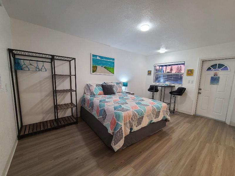 Sun Island Motel - photo 75