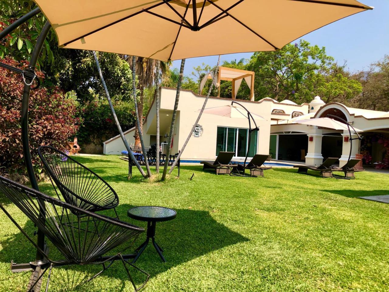 Quinta Los Caballos - carbon neutral hotel in Ajijic