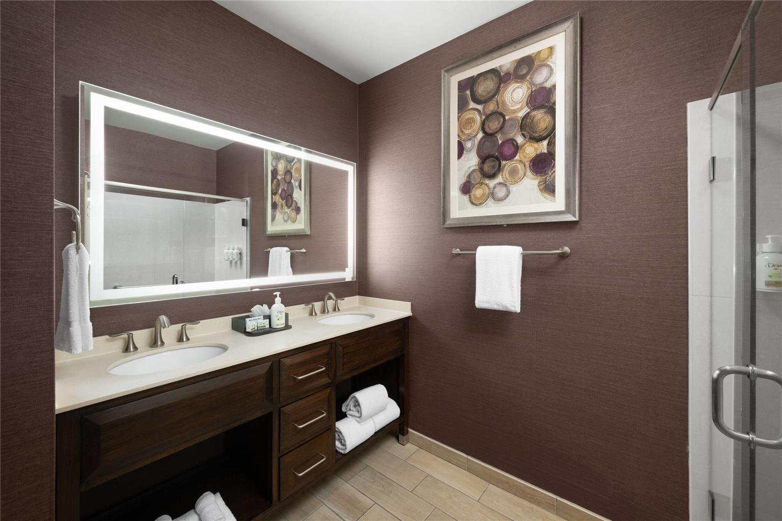 La Quinta Inn & Suites by Wyndham Paso Robles - photo 18