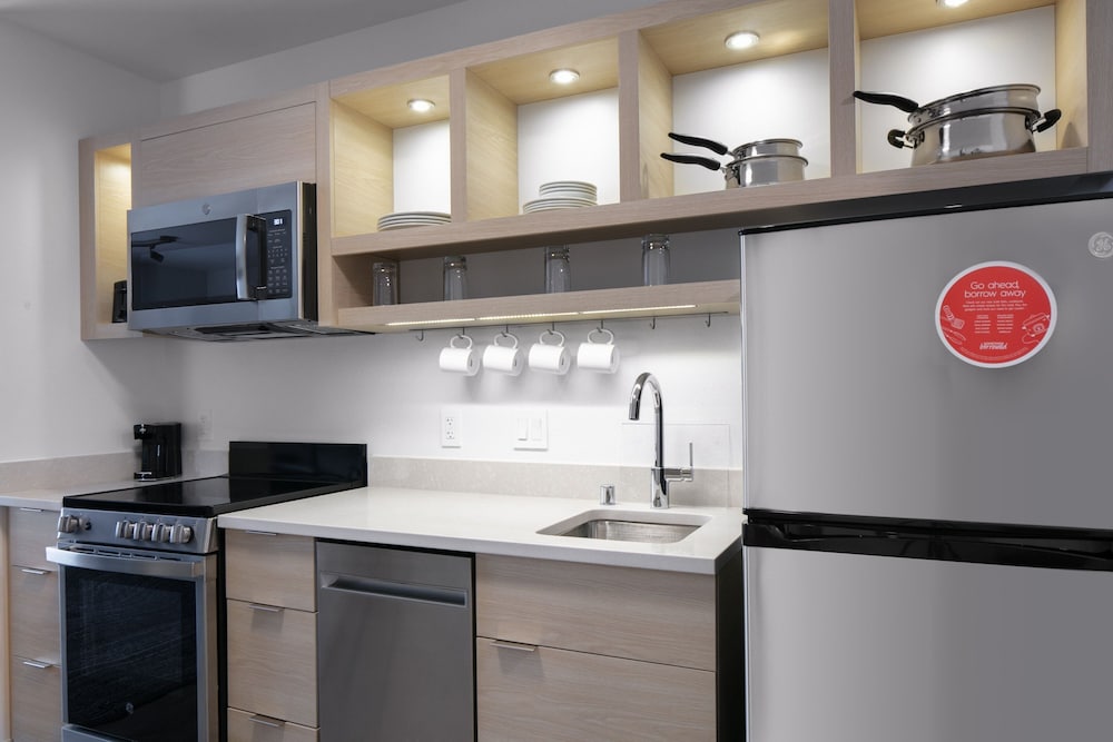 TownePlace Suites by Marriott Oshkosh - photo 16
