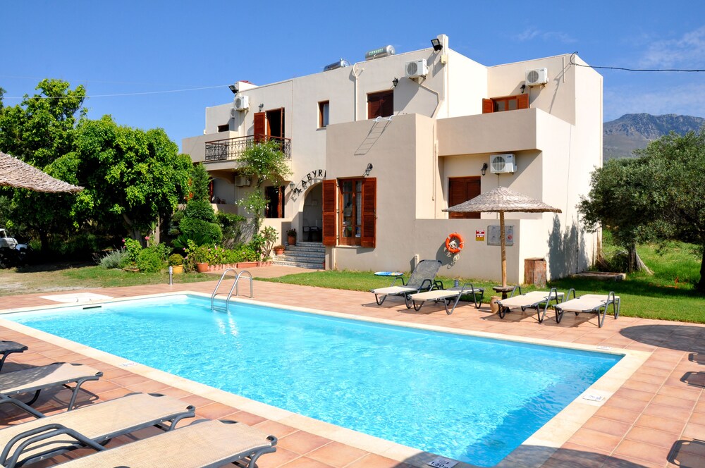 Labyrinth Studios — 4-Star Luxury Hotel in Agios Vasileios, Greece