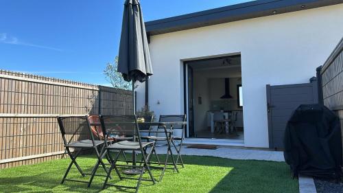 Ti Case - carbon neutral hotel in Unknown City