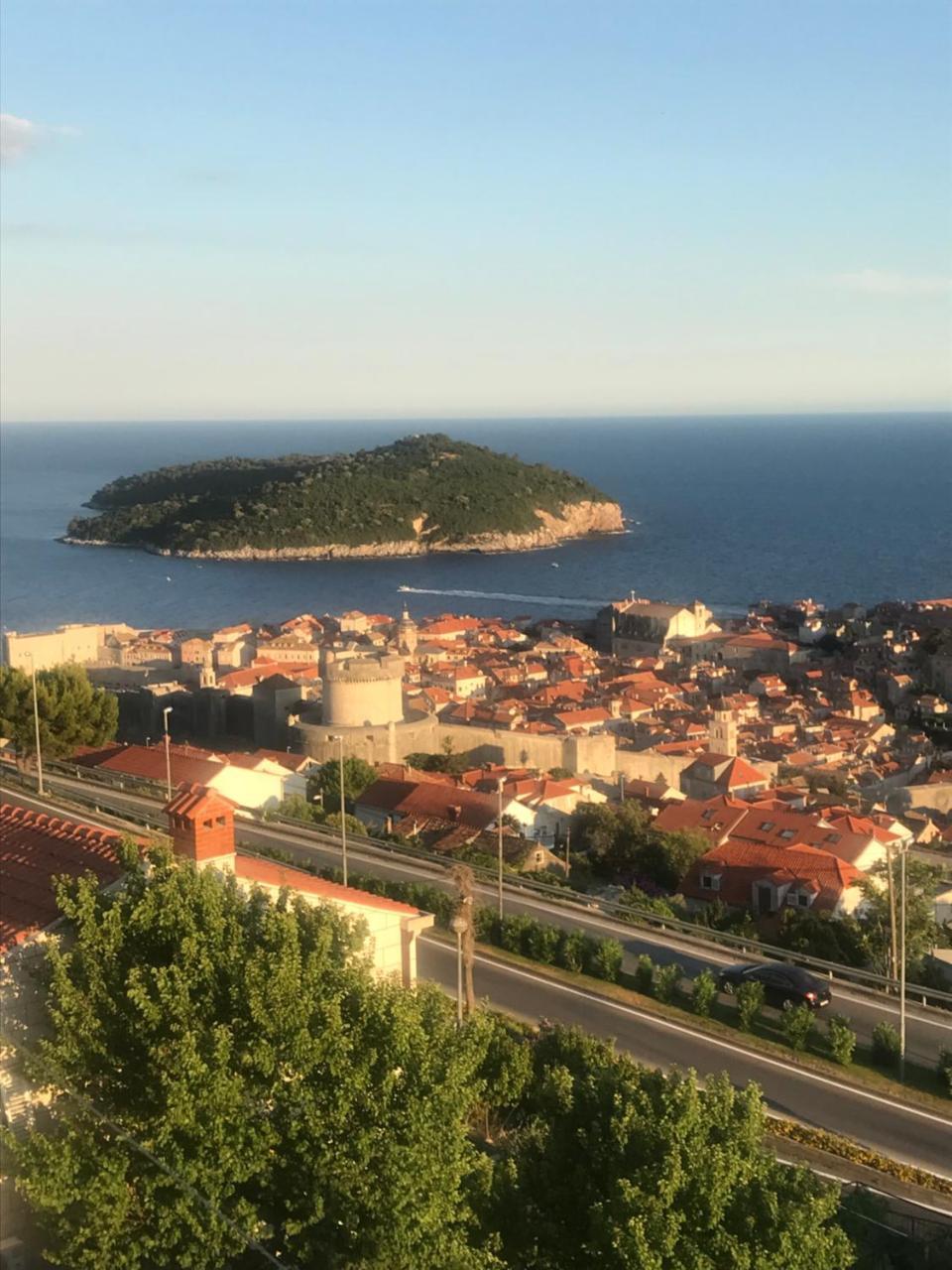 Charming View Old Town Ap with Free Parking