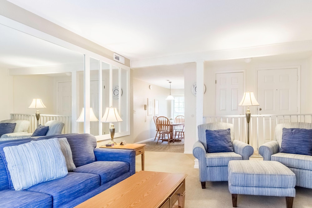 Lakewood Resort by EVRentals - photo 19