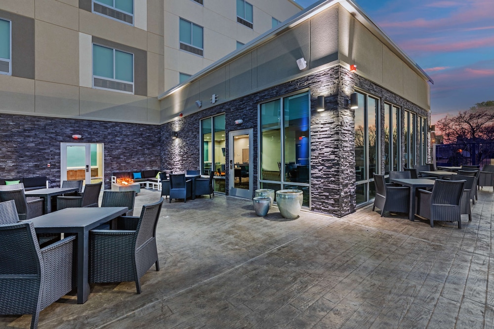 Hampton Inn & Suites by Hilton Canyon - photo 35