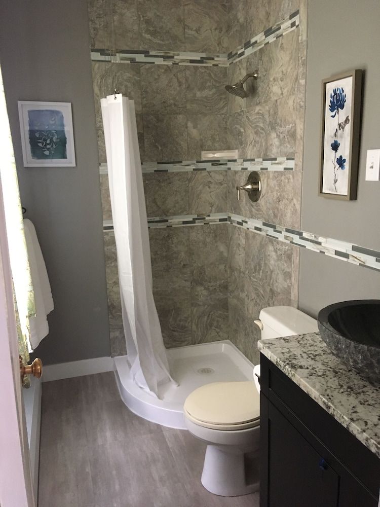 Riverdale Inn - photo 14