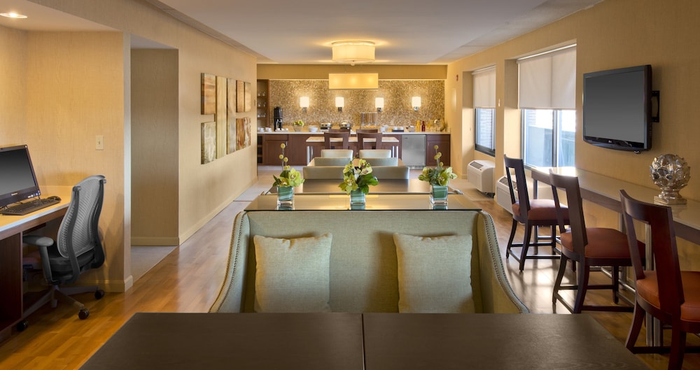 DoubleTree by Hilton Boston North Shore - photo 61