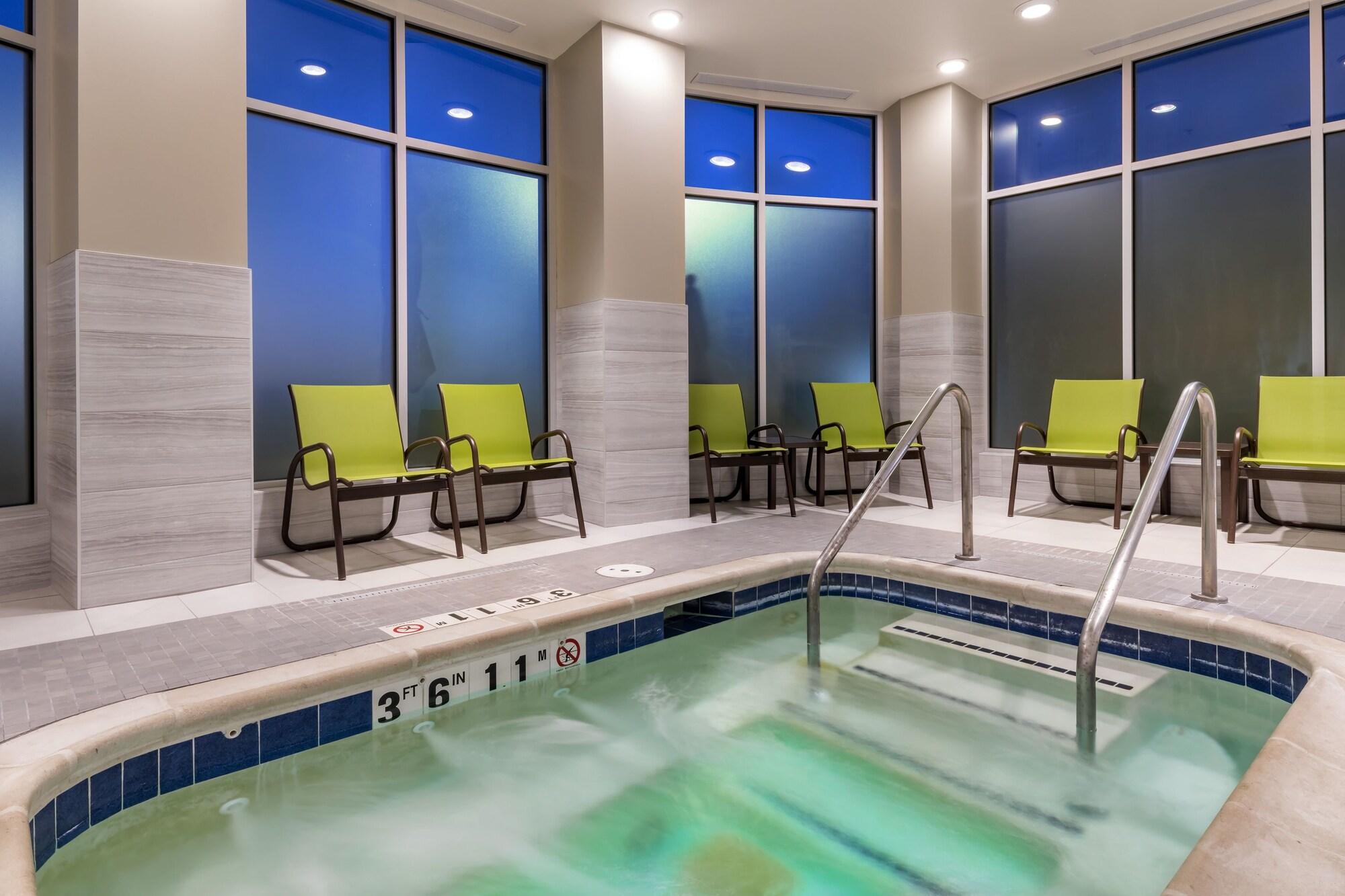 Hilton Garden Inn Arvada Denver CO - photo 4
