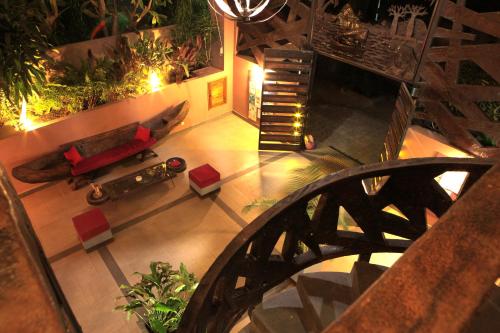 Hôtel Sarimanok — Unknown City — photo 4