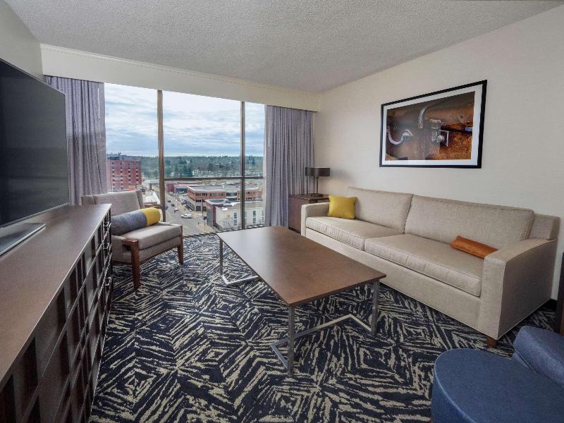 DoubleTree by Hilton Jamestown - photo 143