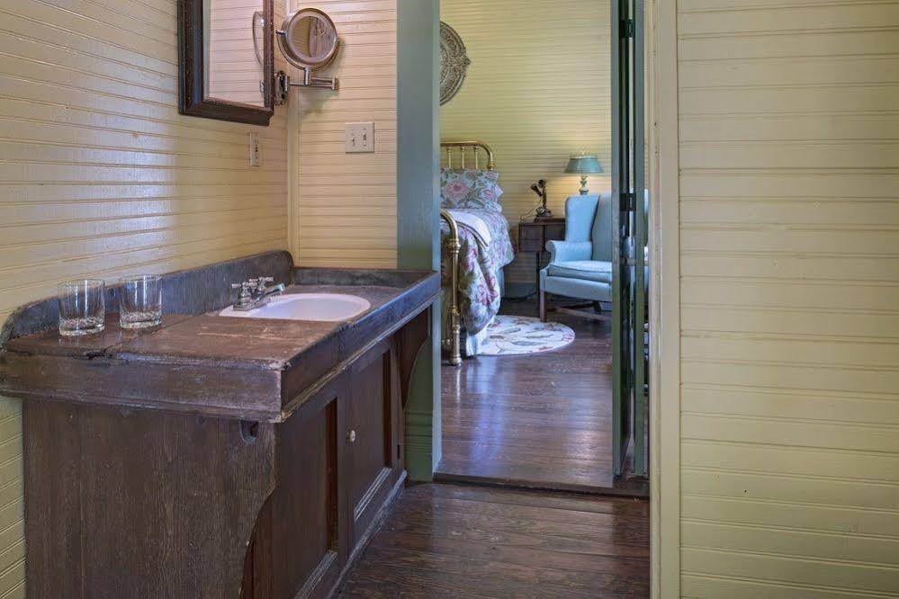 Inn on the Creek - photo 5