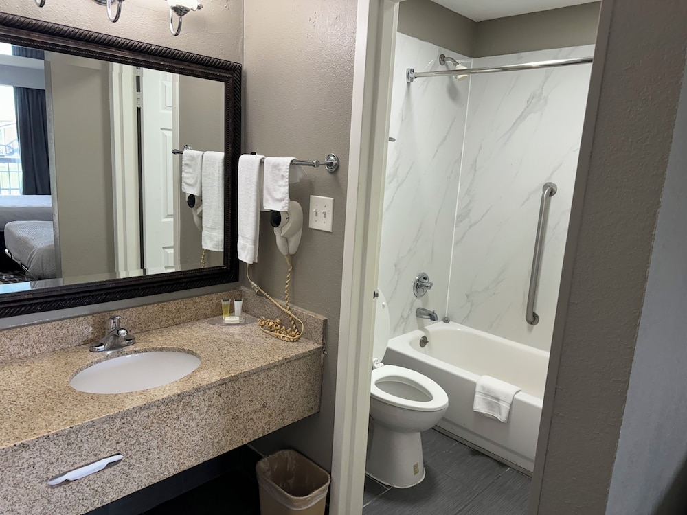 Homegate Inn And Suites Collierville TN - photo 17