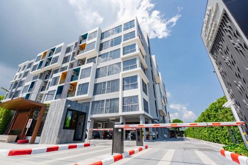 Laguna Lakeside apartments with panoramic view — 4-Star Luxury Hotel in Phuket, Thailand