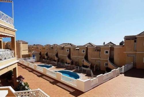 Residencial Benimar Licencia Vv — 4-Star Luxury Hotel in Adeje, Spain