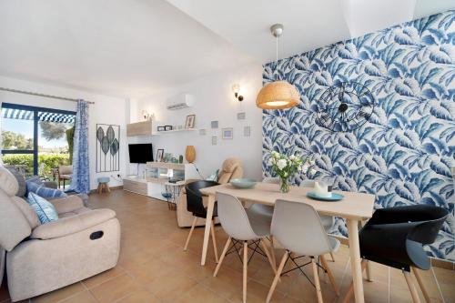 Casa en Costa Ballena — 4-Star Luxury Hotel in Rota, Spain
