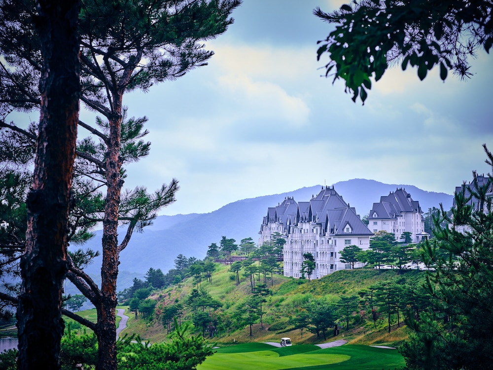 Sono Felice Village Vivaldi Park in Hongch'on, South Korea