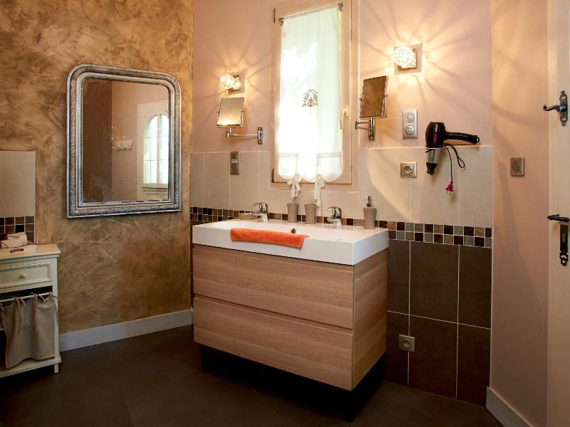 Logis Hotel Troglododo in Azay-Le-Rideau, France