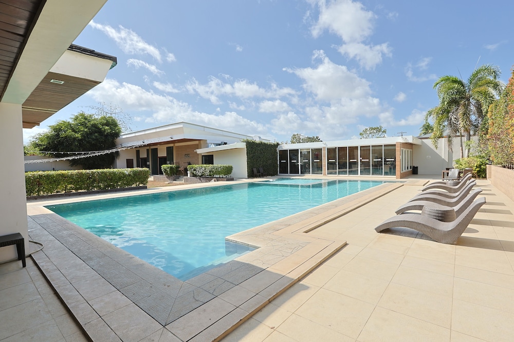 Holiday Suites Puerto Princesa in Puerto Princesa, Philippines