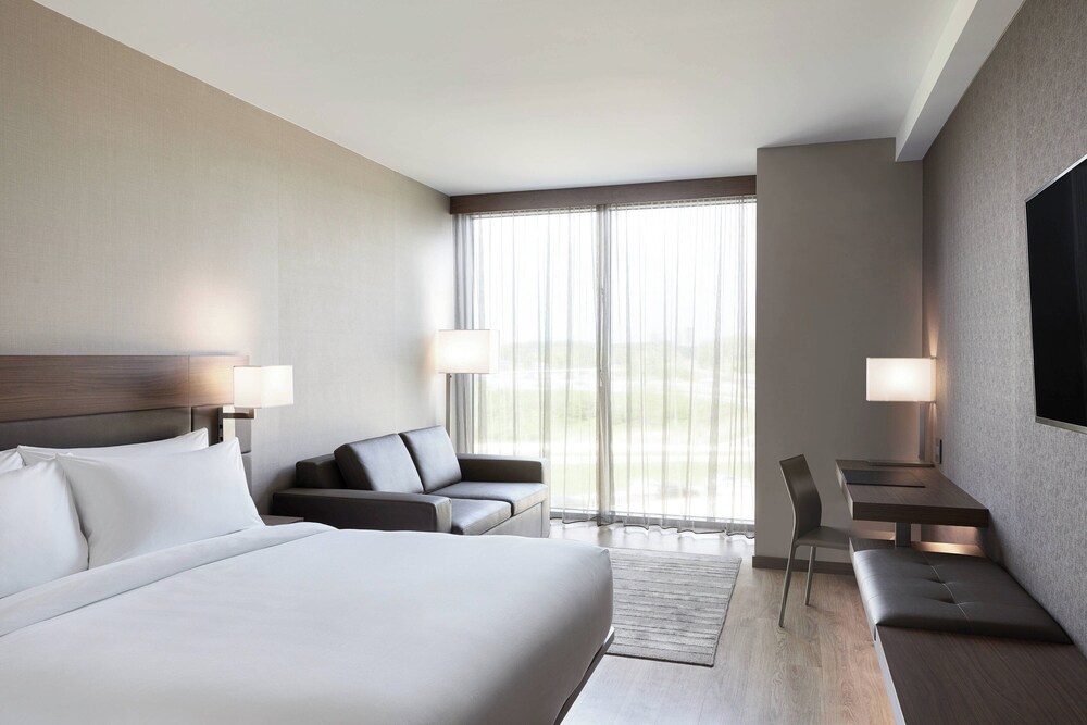 AC Hotel by Marriott Minneapolis West End - photo 30