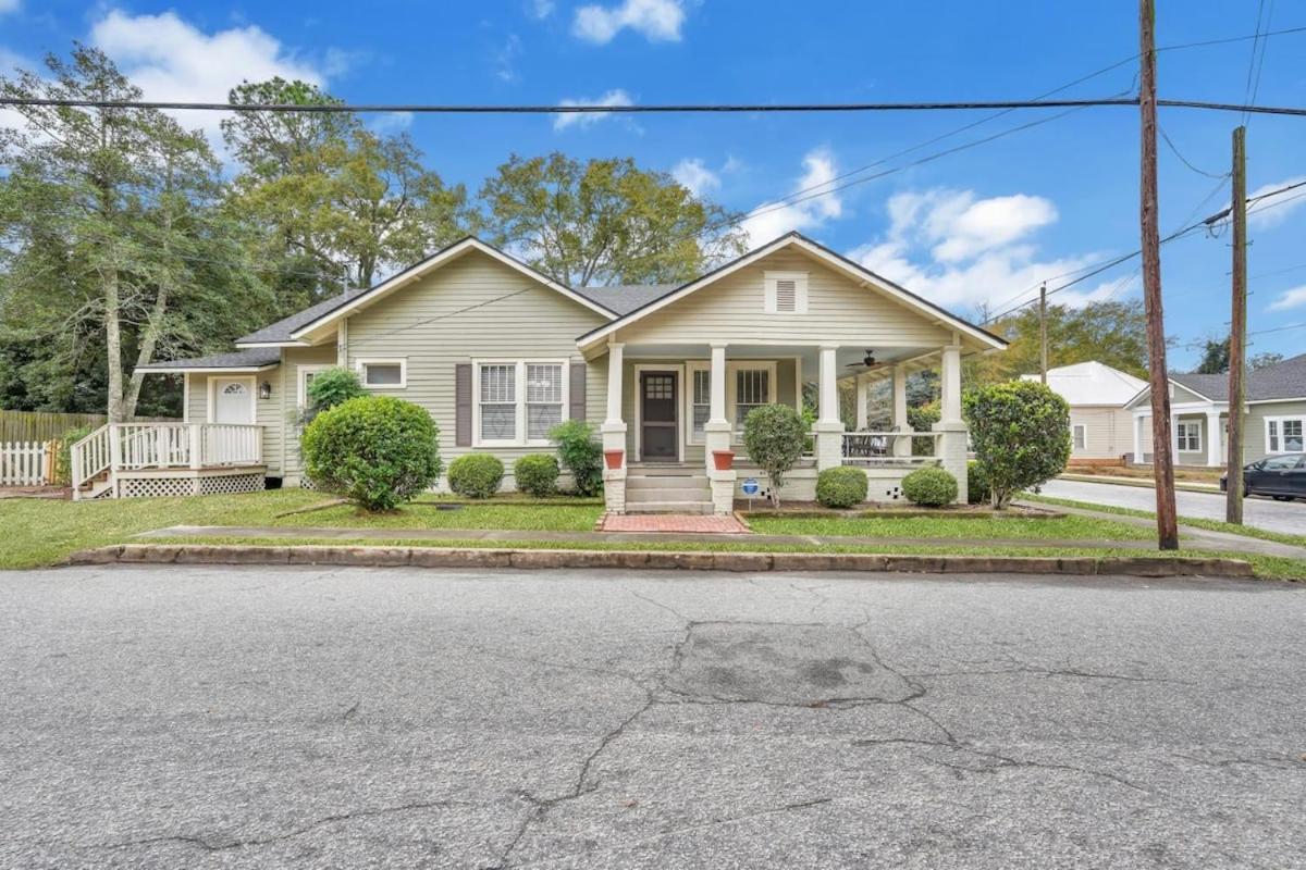 Historic Southern Home close to downtown and GSU — 4-Star Luxury Hotel in Statesboro, United States