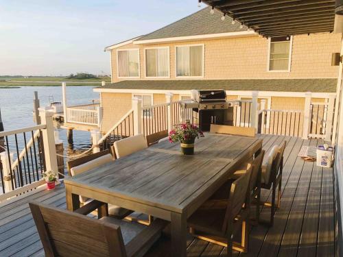 Ventnor Villa: On the Bay 3 Blocks from Beach — 4-Star Luxury Hotel in Ventnor City, United States