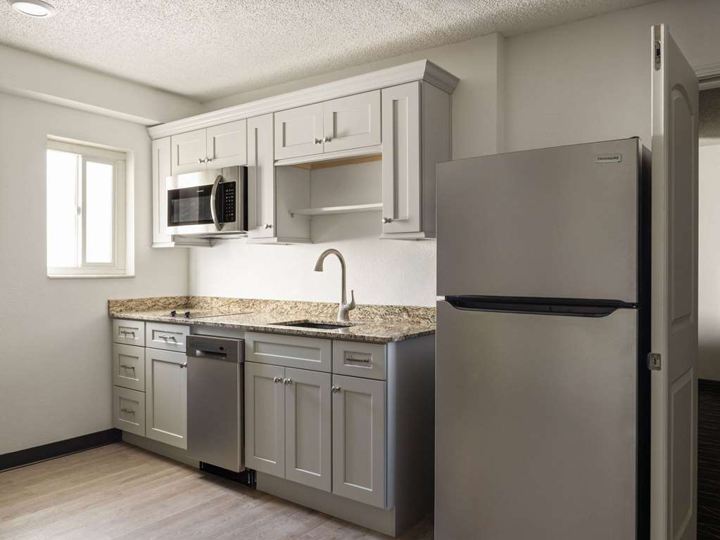 Ramada by Wyndham Elko Hotel at Stockmen's Casino - photo 33