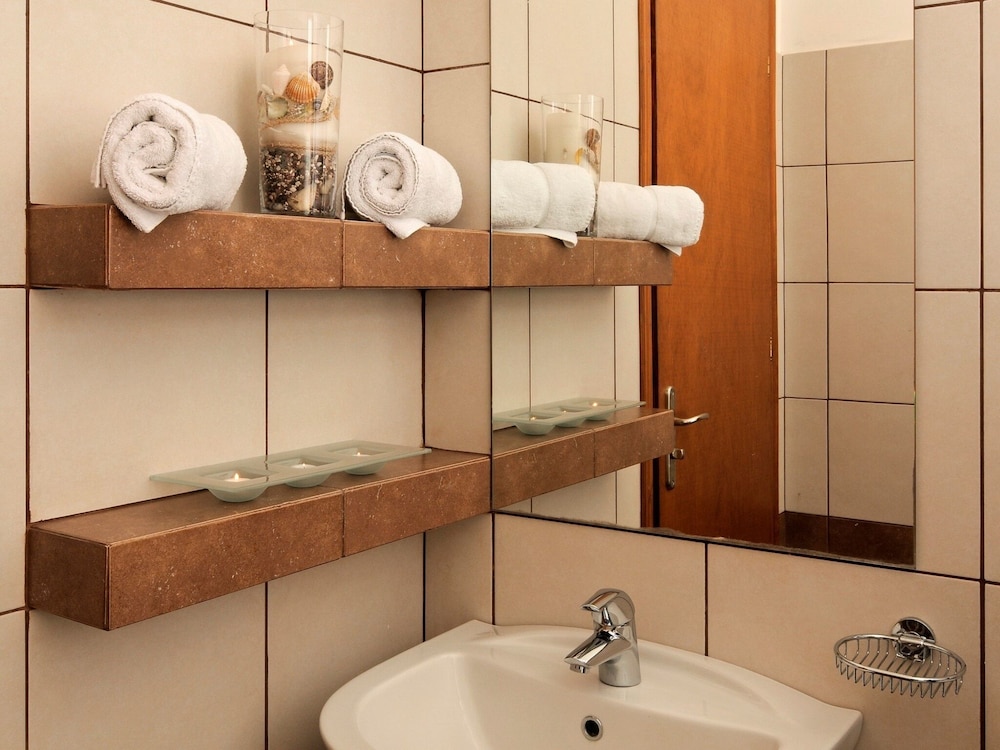 Karayiannis Villas — 4-Star Luxury Hotel in Nafplio, Greece