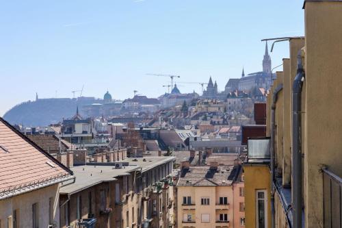 M52 Buda by Danube & Castle View — 4-Star Luxury Hotel in Budapest, Hungary