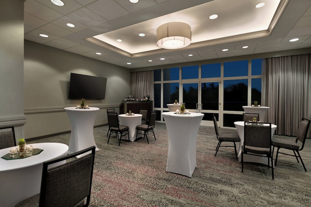 Courtyard by Marriott Tysons McLean - photo 4
