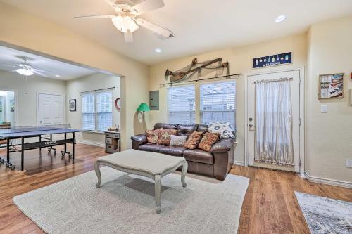 Walk To Lake Townhome With Hot Tub In Afton — Afton