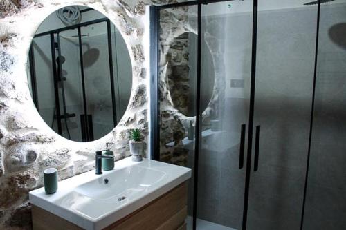 El Esquileo — 4-Star Luxury Hotel in Buitrago Del Lozoya, Spain