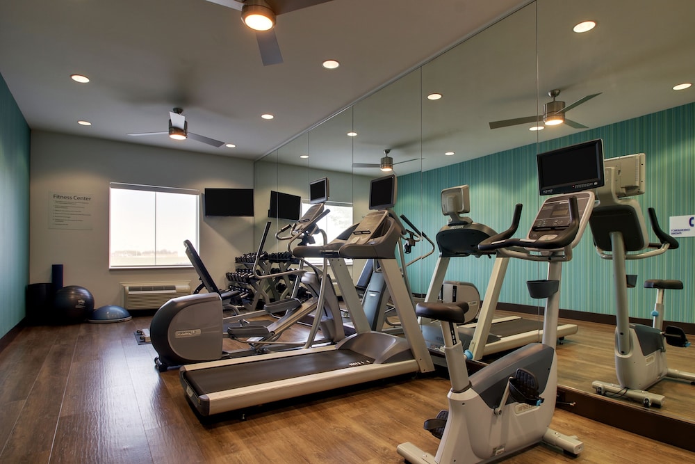 Holiday Inn Express Hotel & Suites Vernon College Area by IHG - photo 38