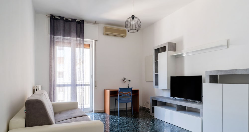 Appartamento Onda Blu — 4-Star Luxury Hotel in Bari, Italy