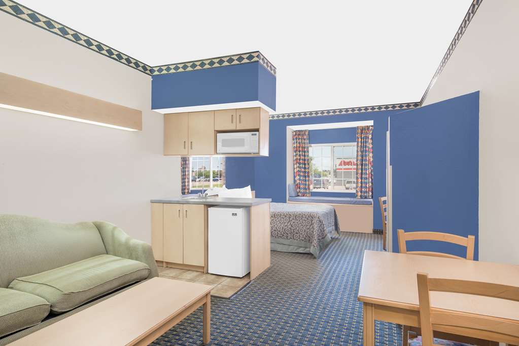 Days Inn & Suites by Wyndham Hutchinson - photo 39