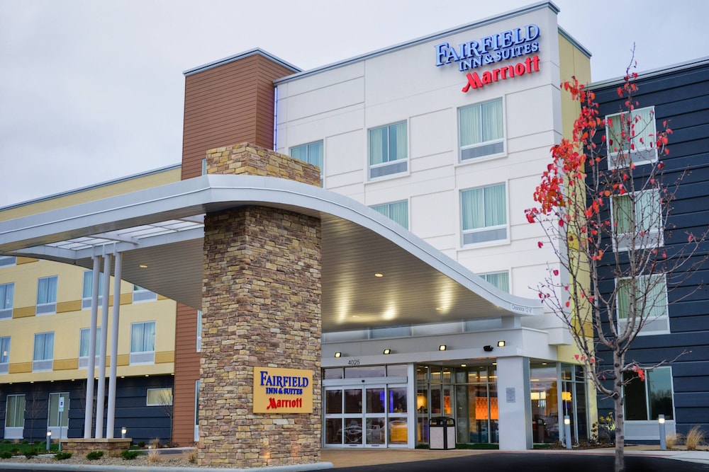 Fairfield Inn & Suites Canton South — hotel in Canton