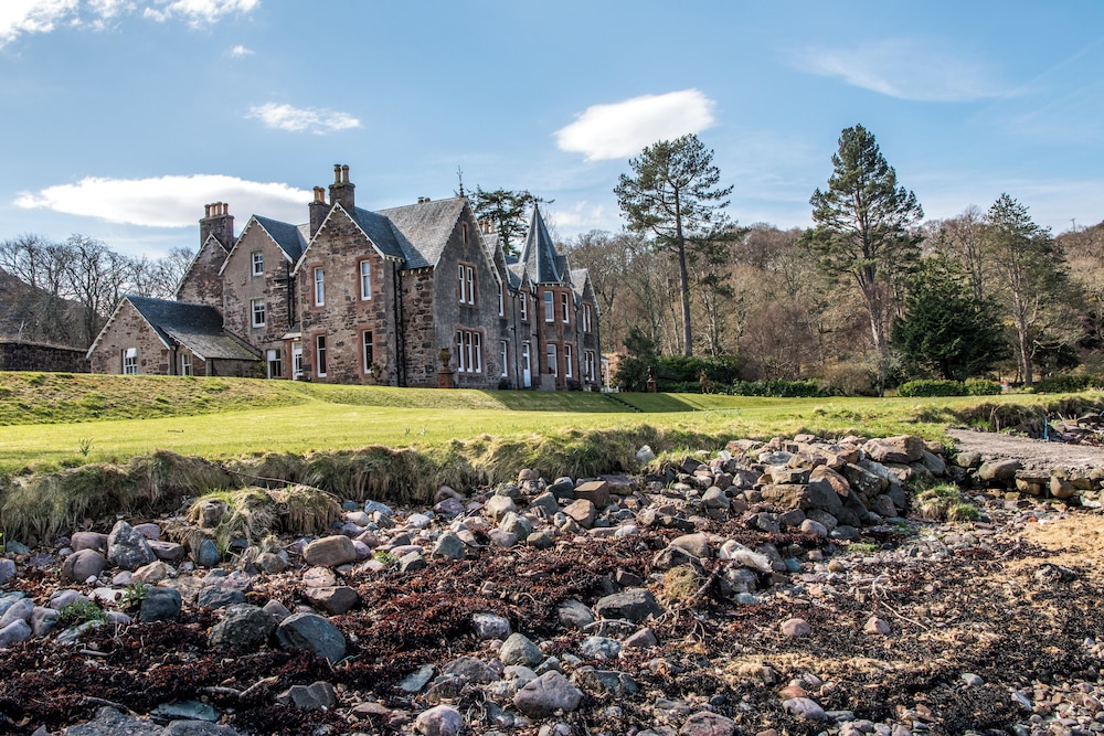 Shieldaig Lodge Hotel — 4-Star Luxury Hotel in Inverness, United Kingdom