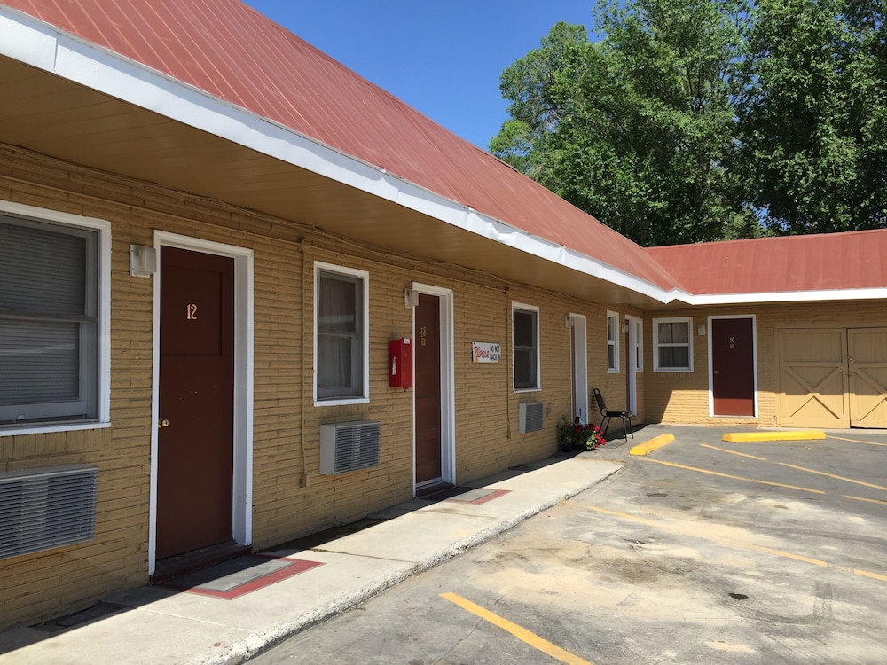 Elko Motel - photo 21